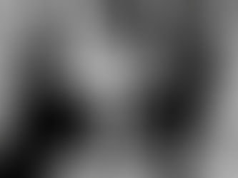 Joaquin Phoenix cena en la banqueta tras ganar el Oscar