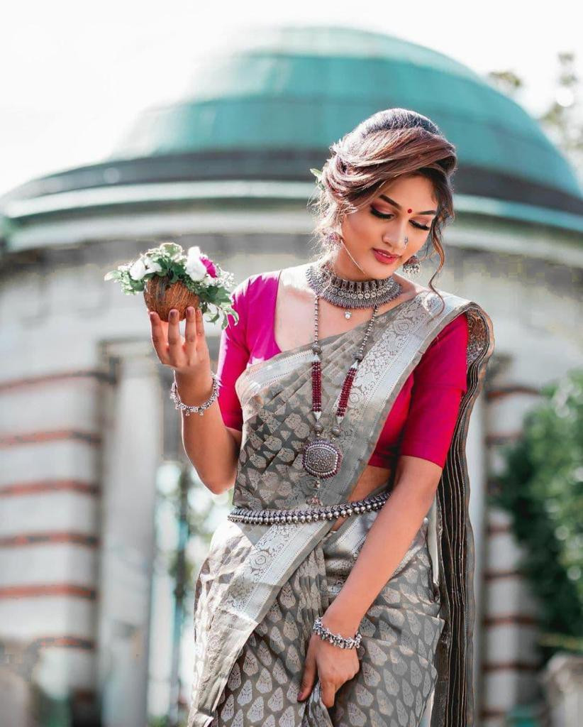 Thumbnail: Saree