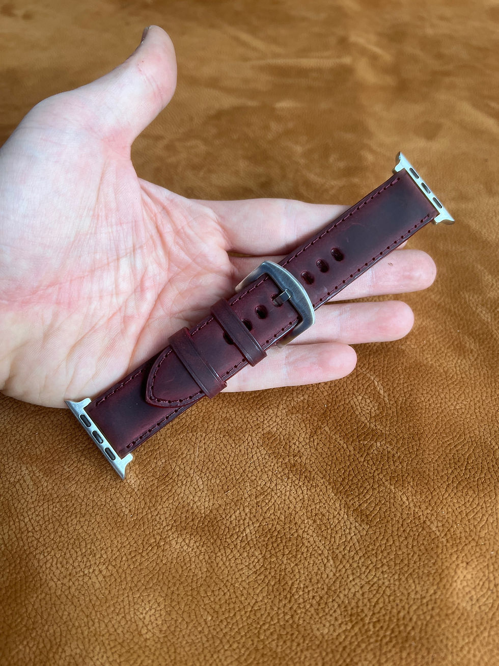 Küçük resim: Platin Seri Bordo Renk Apple Watch Kordon