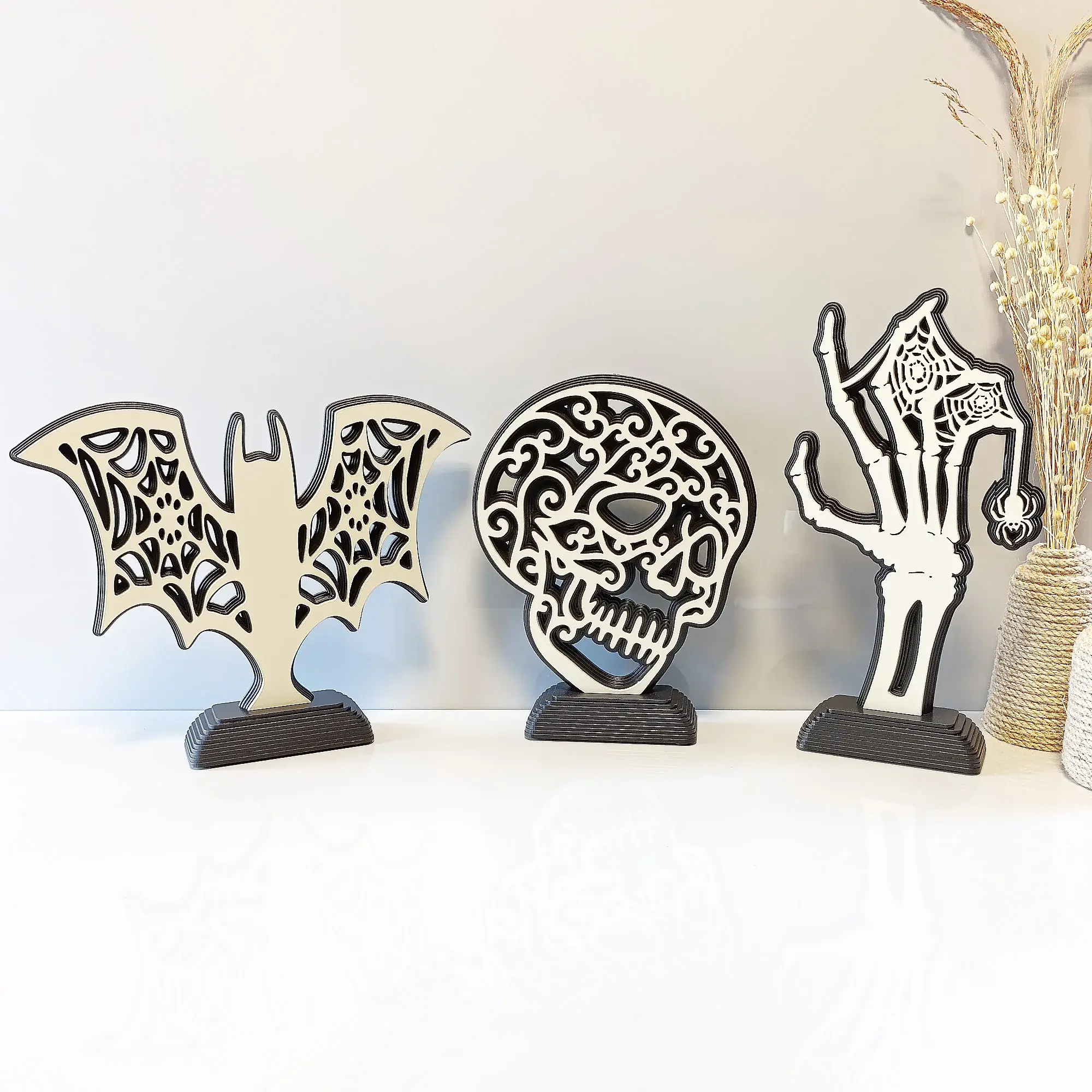 3D lazer kesim ahşap mandala seti: kafatası, el ve yarasa dekoru.