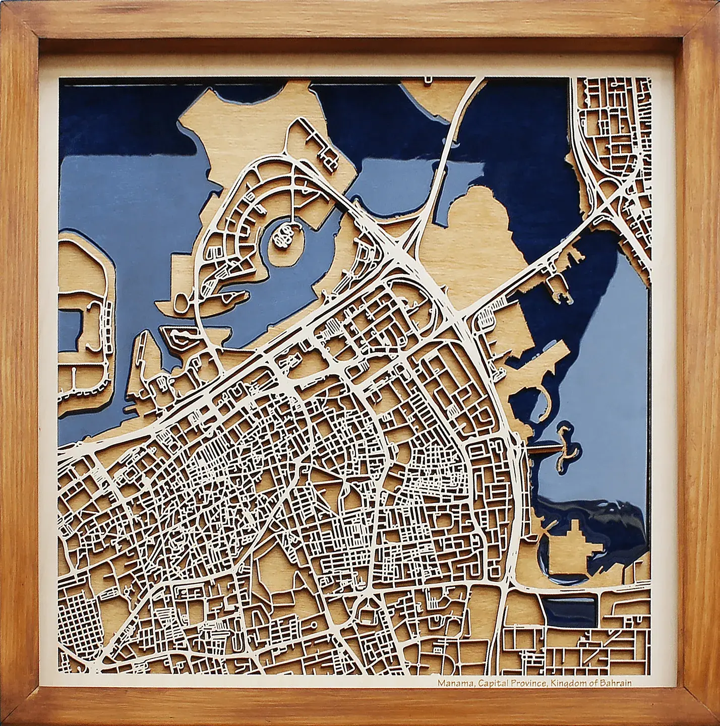 Manama Kişiye Özel Şehir Haritası Ahşap Duvar Dekoru | Gizemli Bahçeler