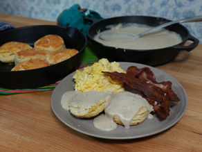 How to Make Country Gravy from Scratch | Easy Homemade White Gravy