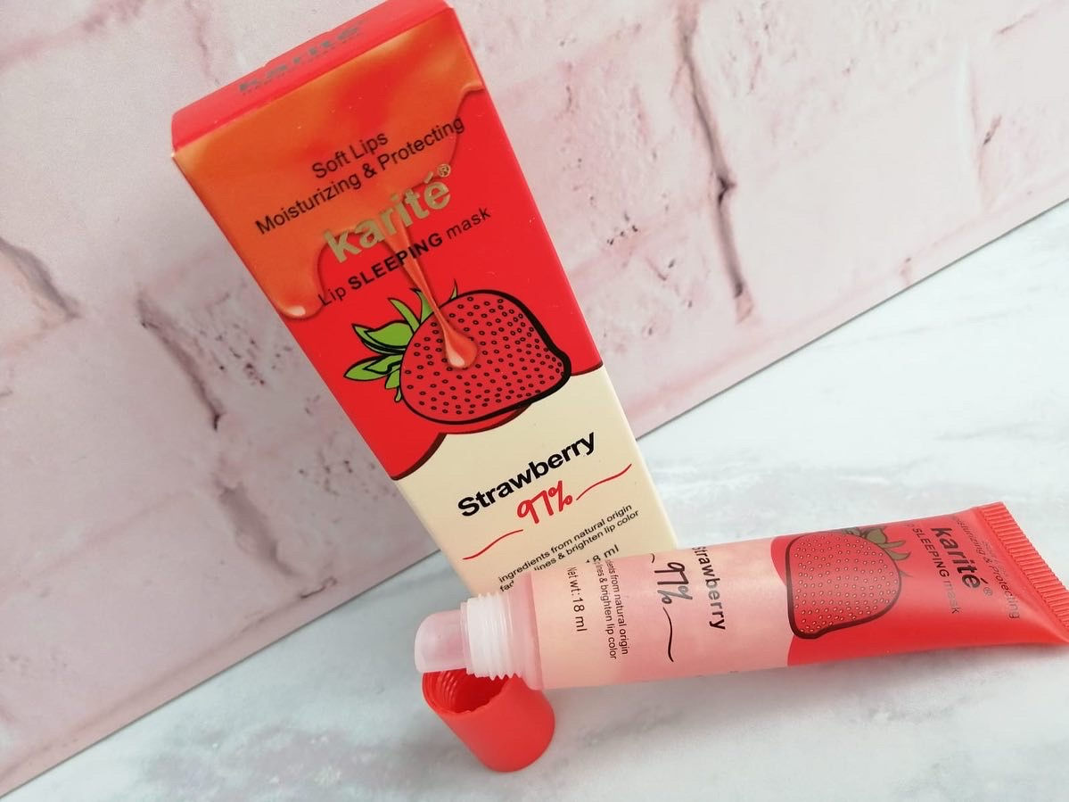 Hidratante de labios 💋 extracto de fresa 🍓 al 97%.