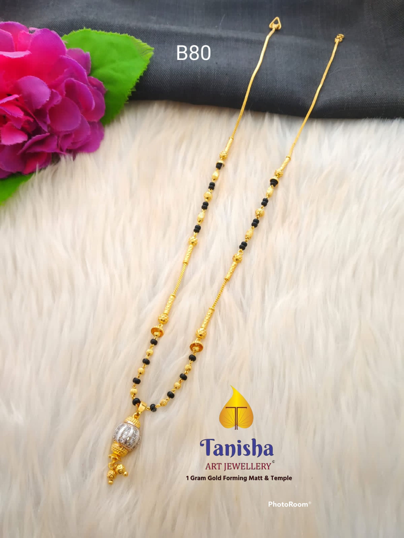 Oval Pendant Short Mangalsutra