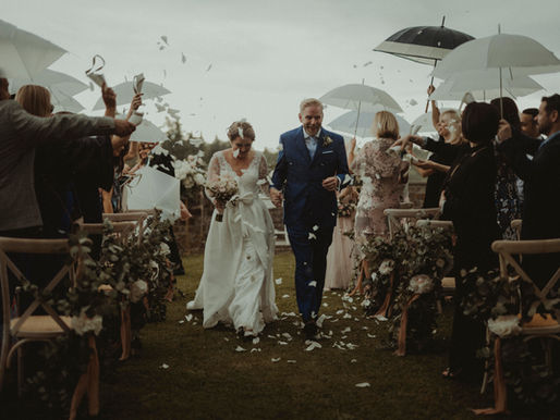 Italian Villa Dream Wedding | Tuscany | Pros and Cons of a Destination Wedding