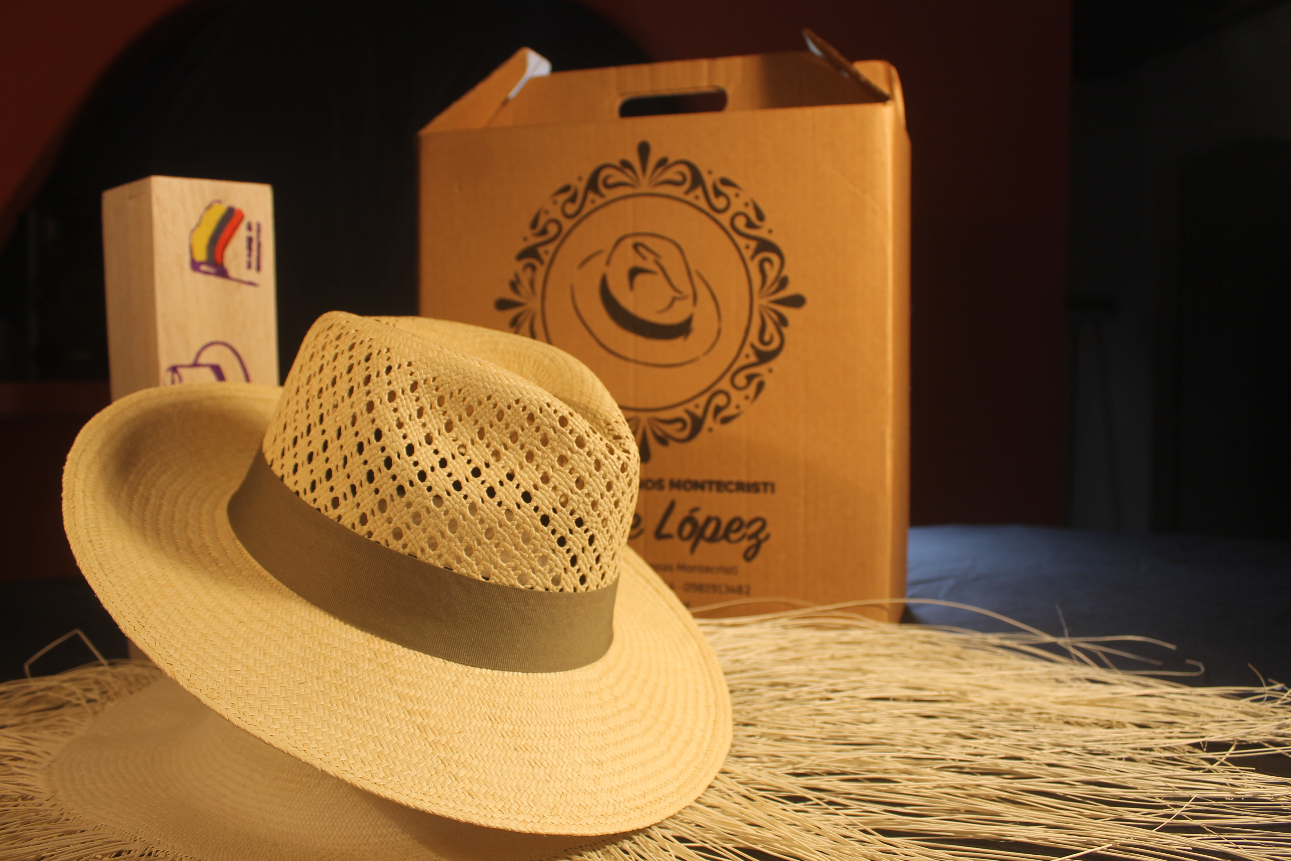 Sombrero Montecristi Hats