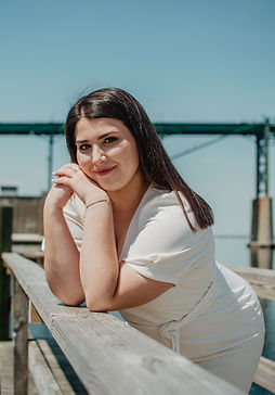 Sabrina_GradPhotos_Portrait_SierraGorkun-12.JPG