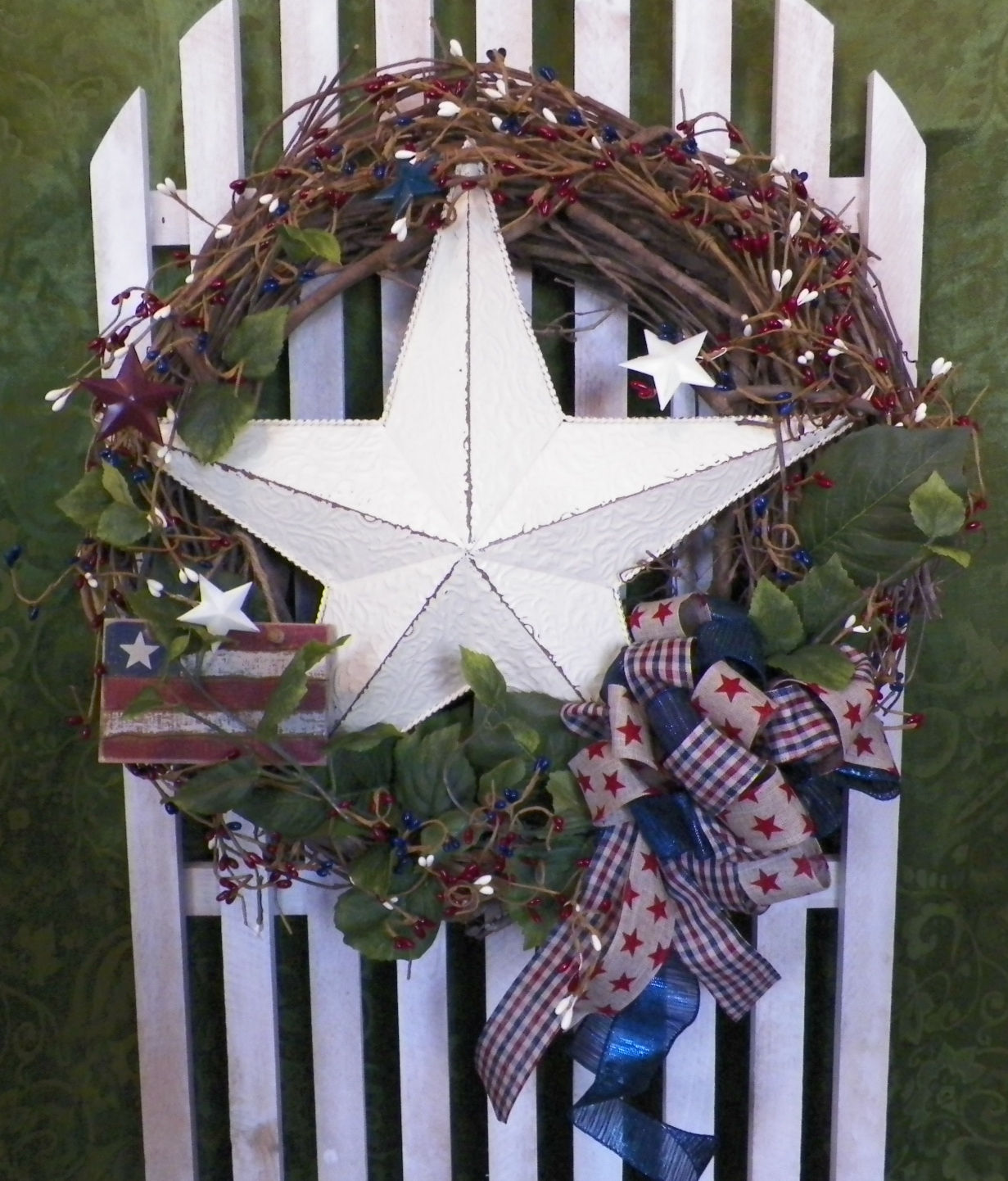 Americana Barn Star Patriotic grapevine wreath