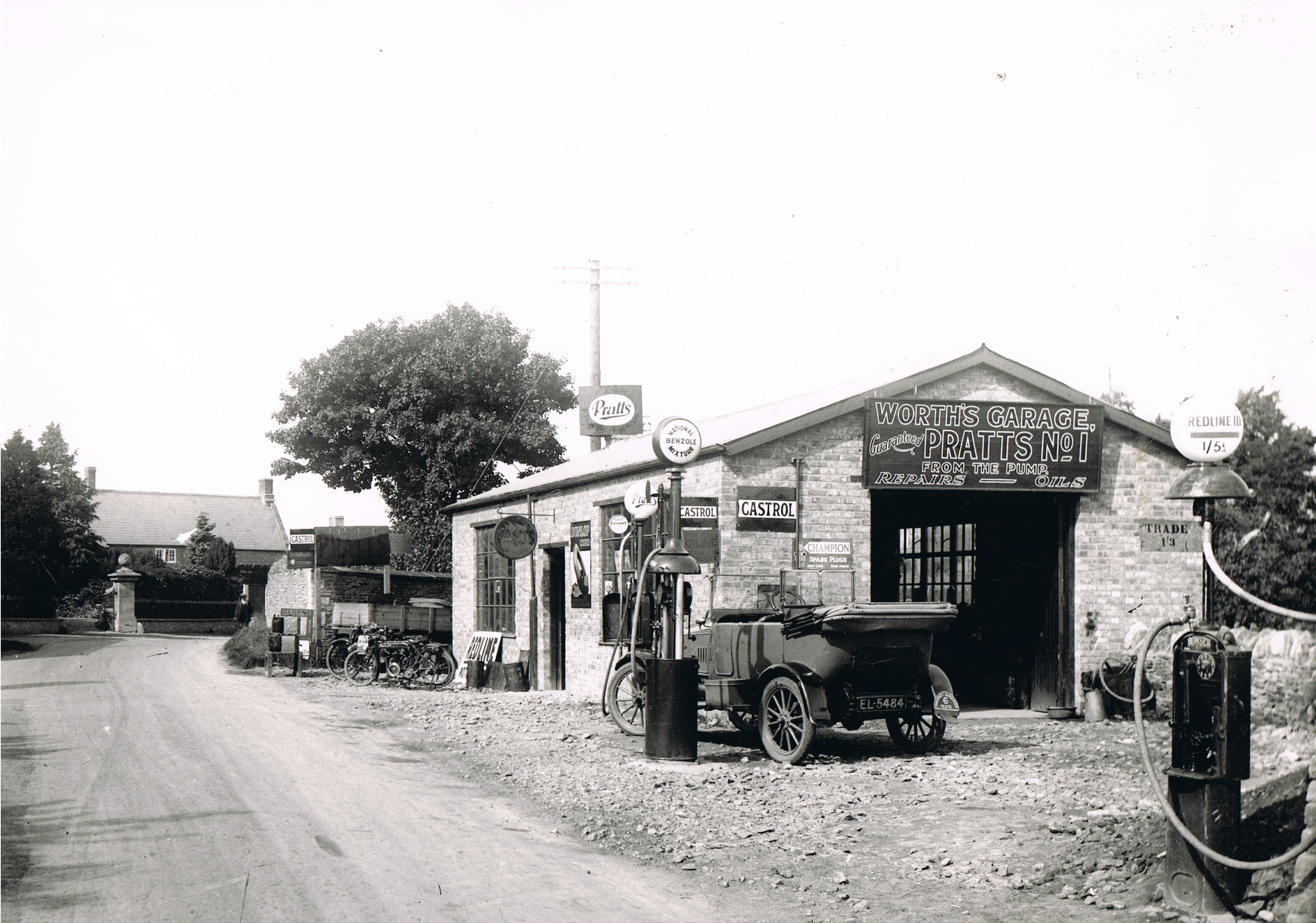 Garage1920s.jpg