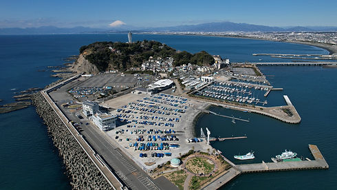 Enoshima yacht Harbor snipe.jpg