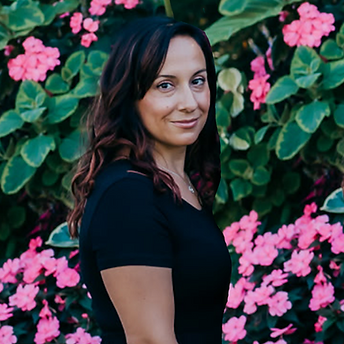 Amanda Robak.png