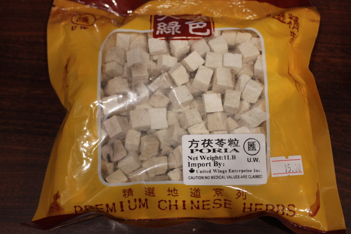 China root (茯苓)