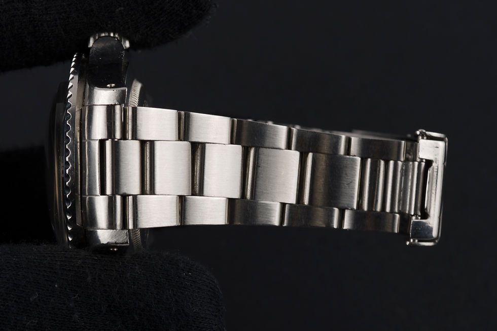Thumbnail: 1982 Rolex Sea-Dweller Ref. 1665 'Great White' MK4 dial