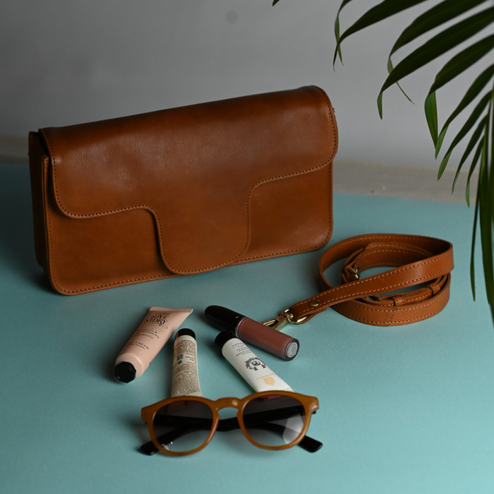 Beautifully crafted eco-friendly leather bag with a vintage finish