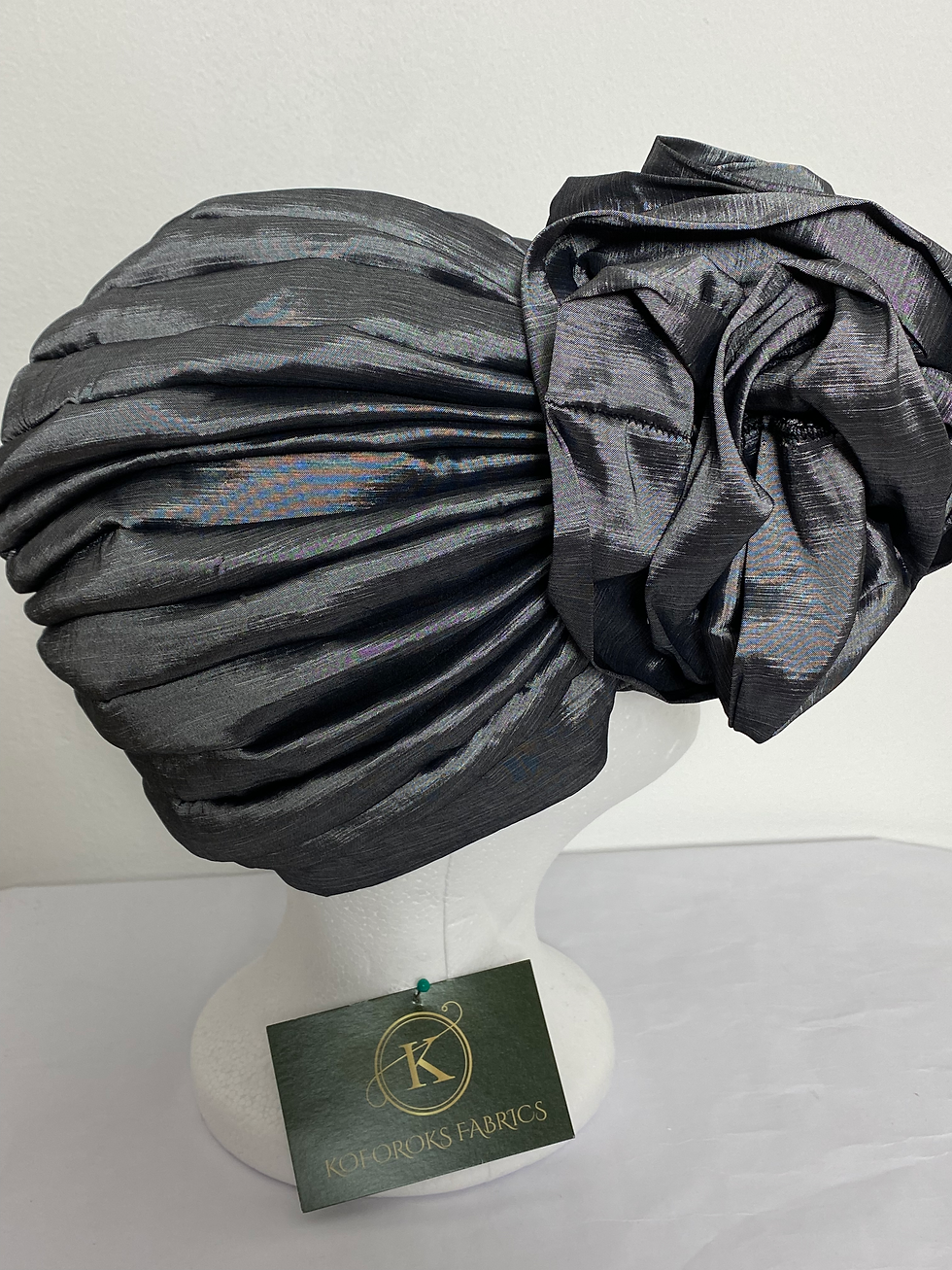 Minijatura: AutoGele - Satin Turban with fitted ruffle.