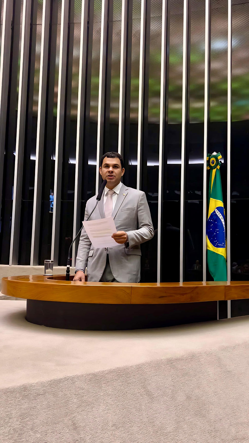 Saullo Vianna acompanha aprovação da Universidade Indígena na Comissão de Educação do Senado e destaca avanço histórico para o Amazonas