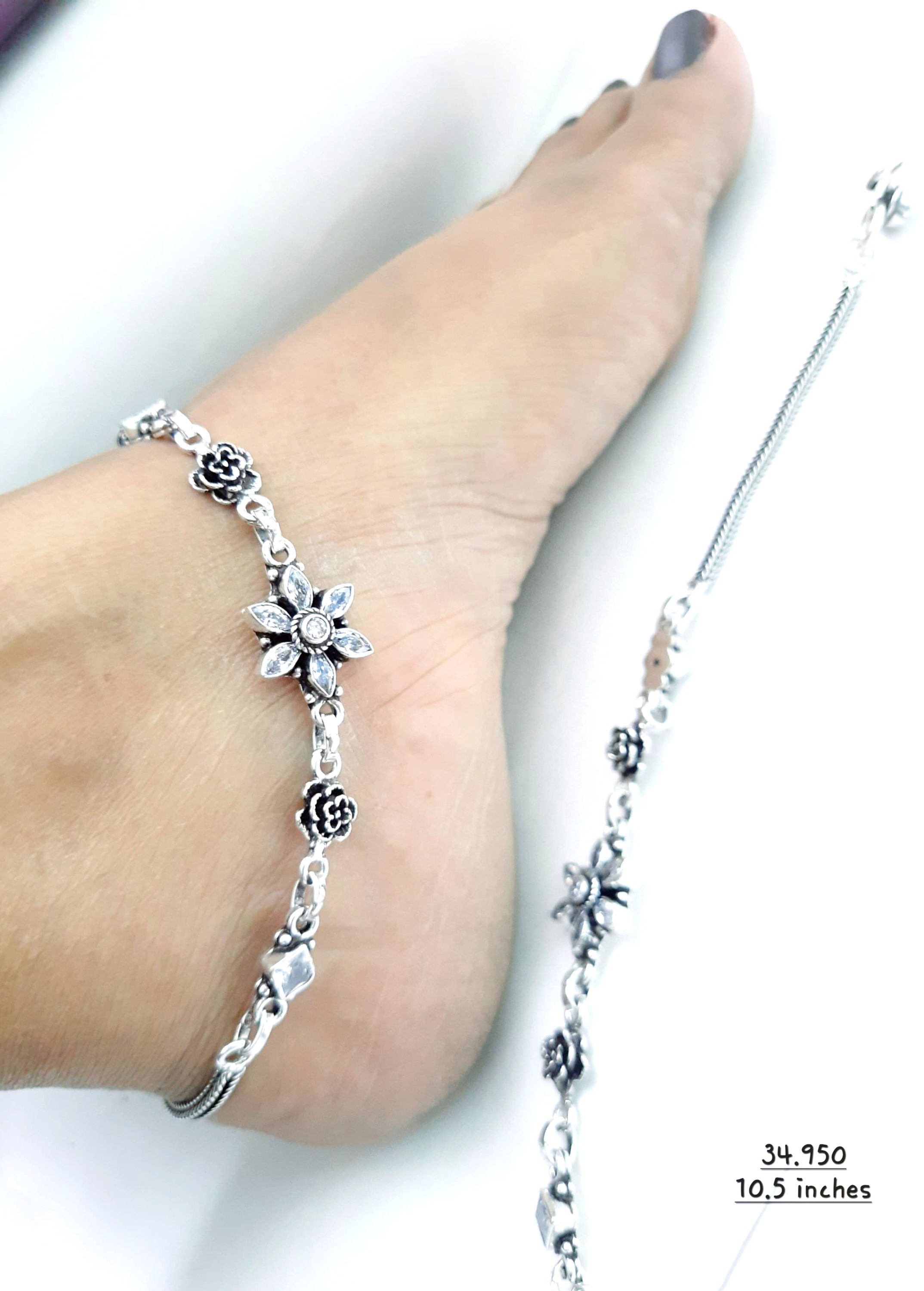 Buy Stylish Silver Anklets Online At Best Price on Vikas Jewellers