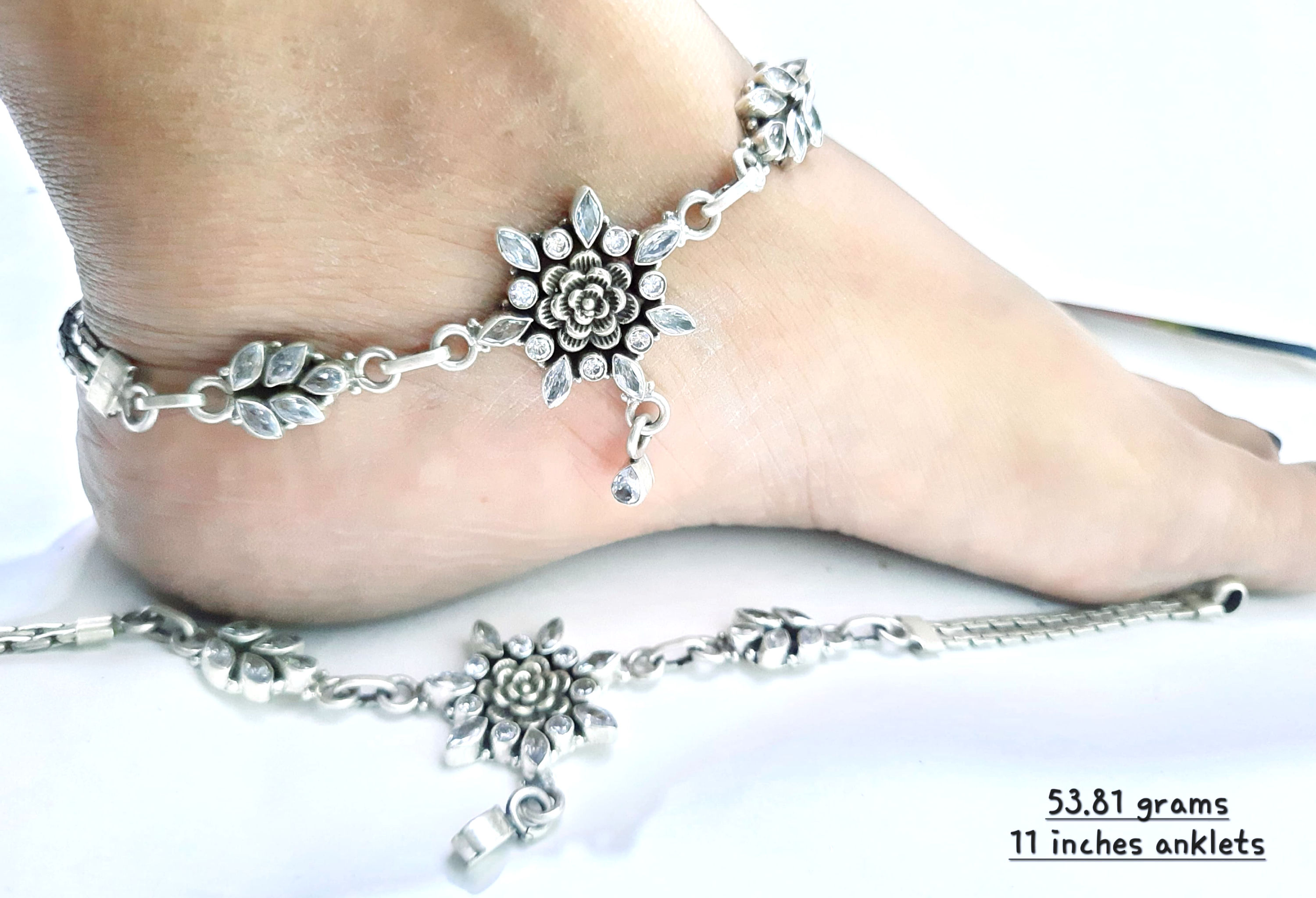 Buy Stylish Silver Anklets Online At Best Price on Vikas Jewellers