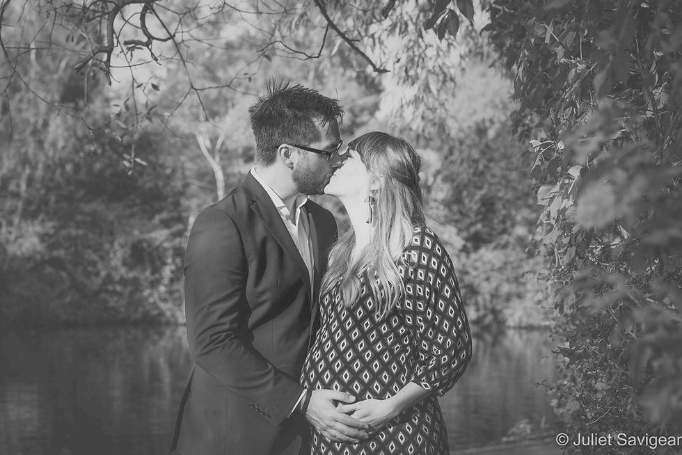 Kiss by the pond