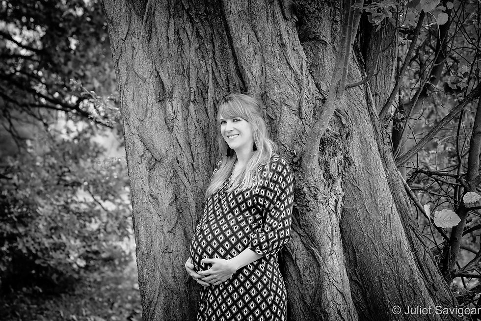 Bump photography by tree