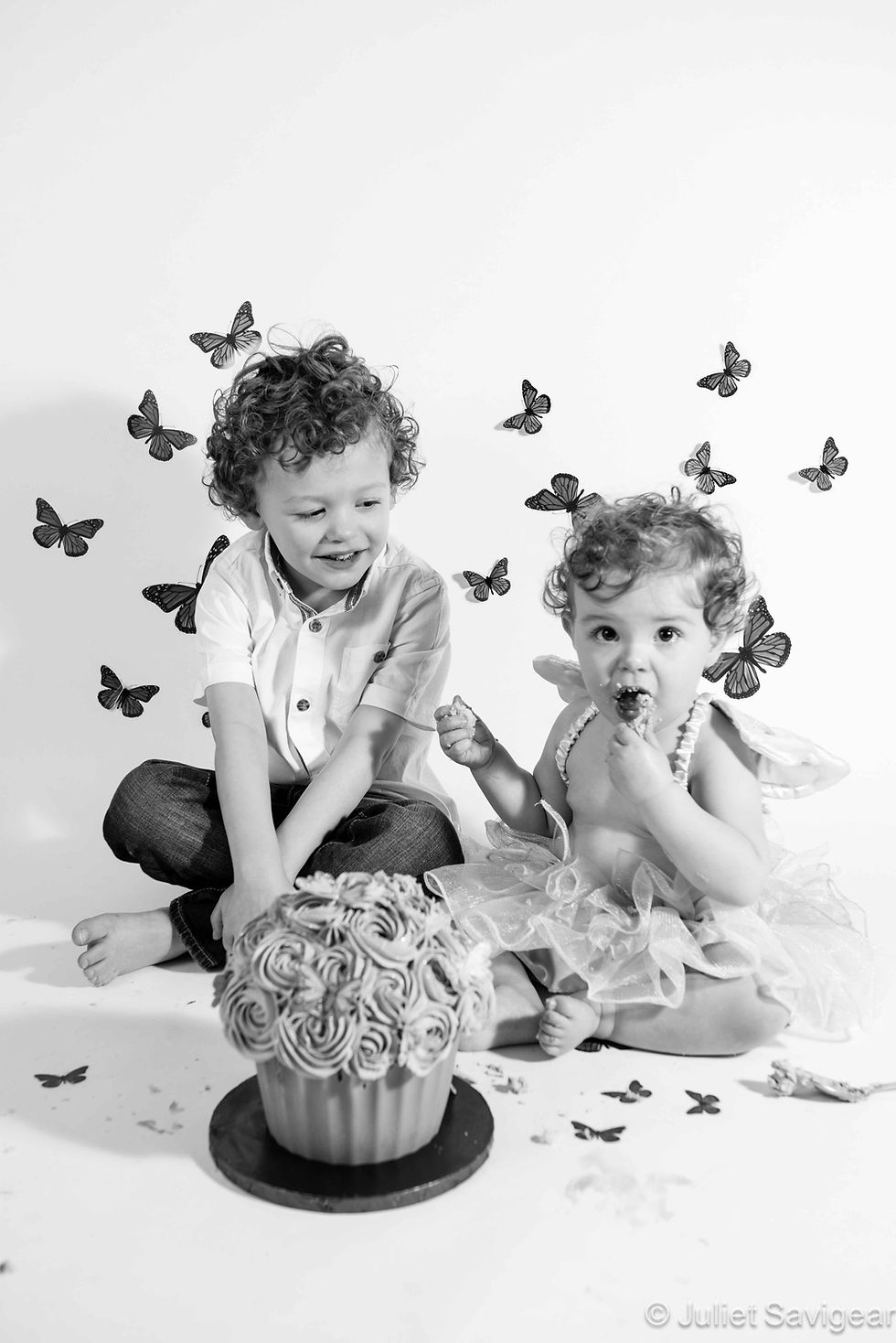 Cake Smash - Children's First Birthday Photography, Wimbldeon