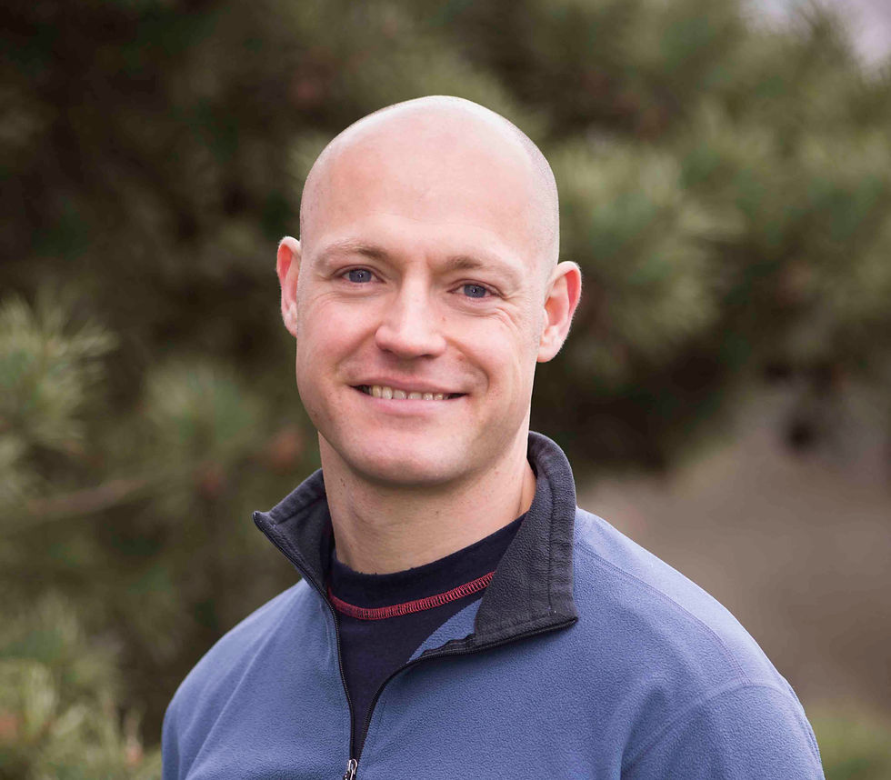 How to Look Comfortable and Confident in Your Professional Headshots