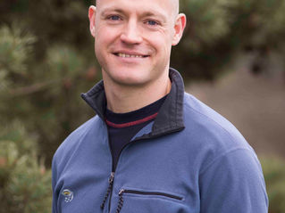 How to Look Comfortable and Confident in Your Professional Headshots