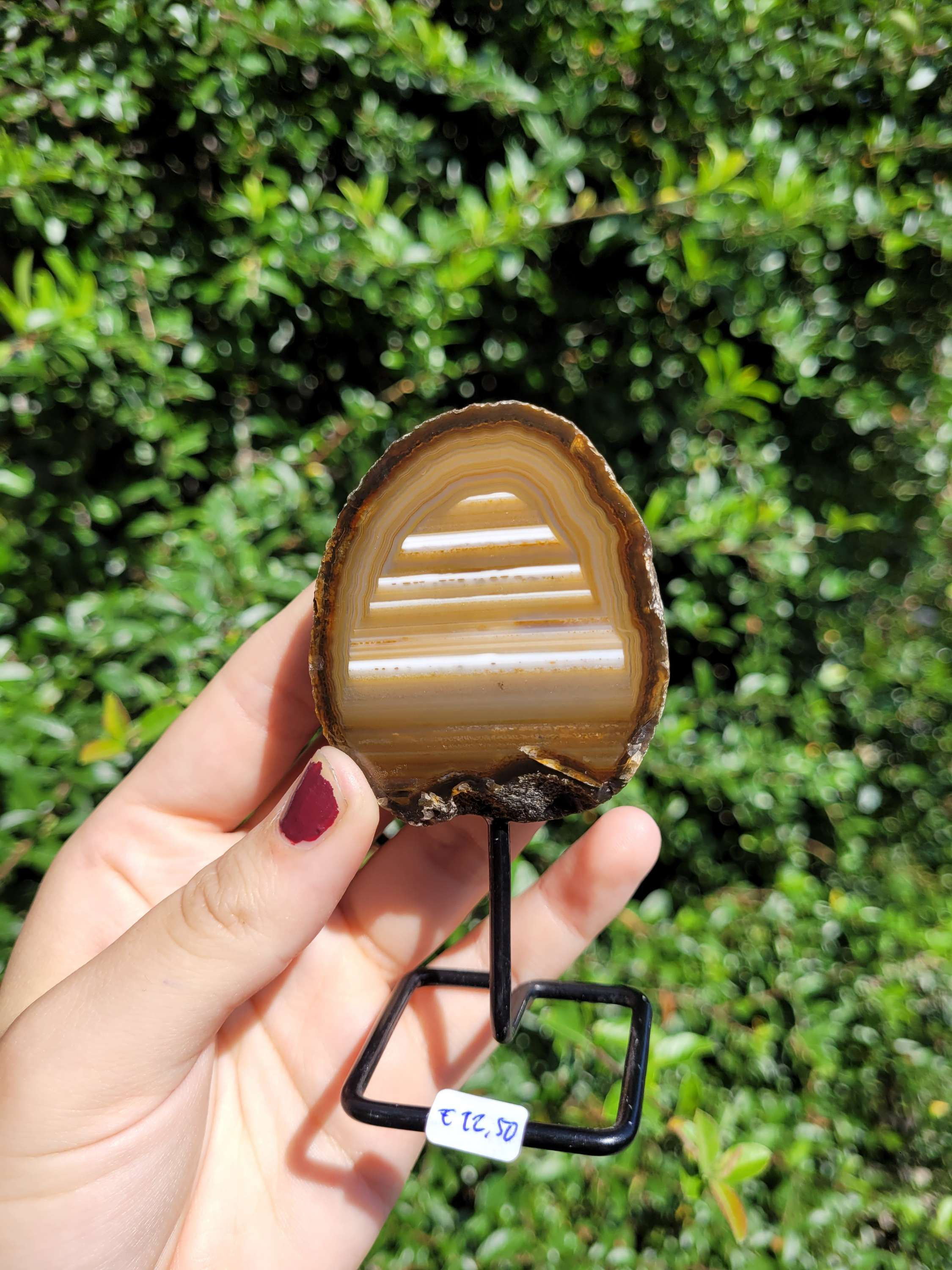 Natuurlijke agaat op standaard