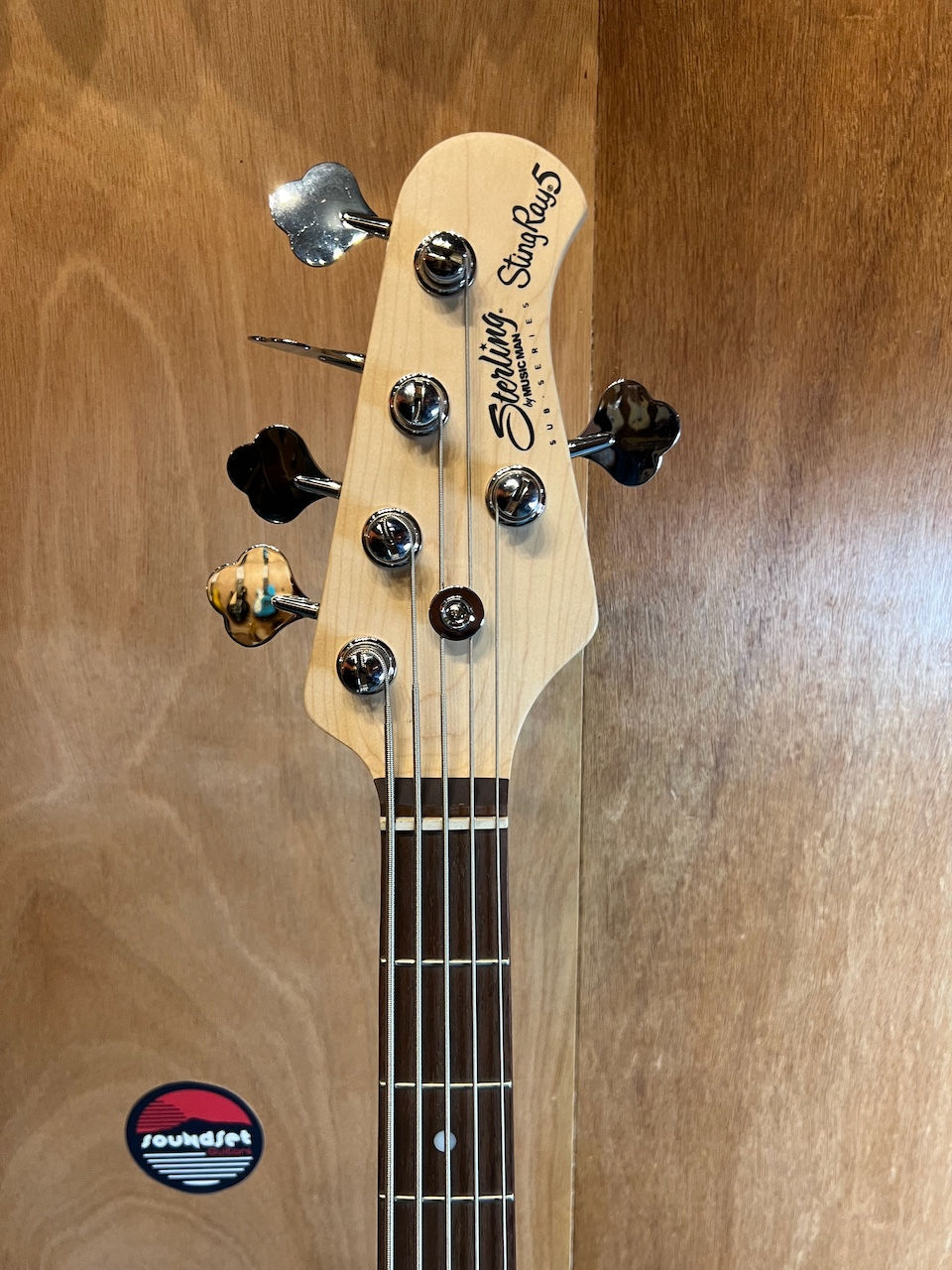 Miniature : Sterling By Musicman Stingray 5 walnut