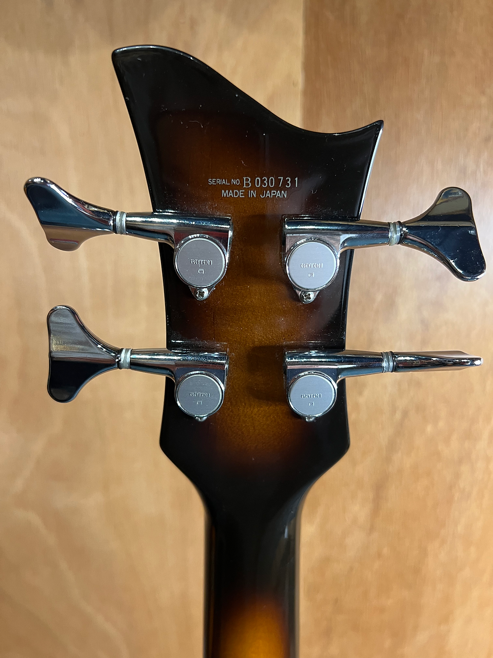 Miniature : GRECO VB-90 « VIOLIN BASS » – MINT CONDITION – 2003