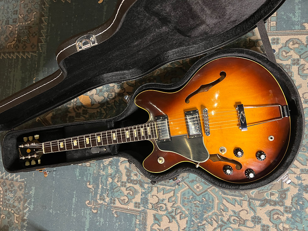 Miniature : GIBSON ES-335 Left Handed (gauchère) 1980 Tar back d'origine