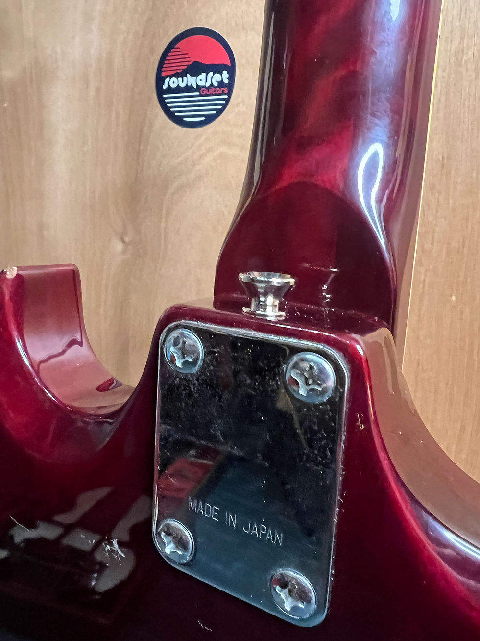 Miniature : GRECO SG ST-600B (1973/1974) – LE GRAAL VINTAGE À MICROS EMBOSSED ET VIBRATO MAE