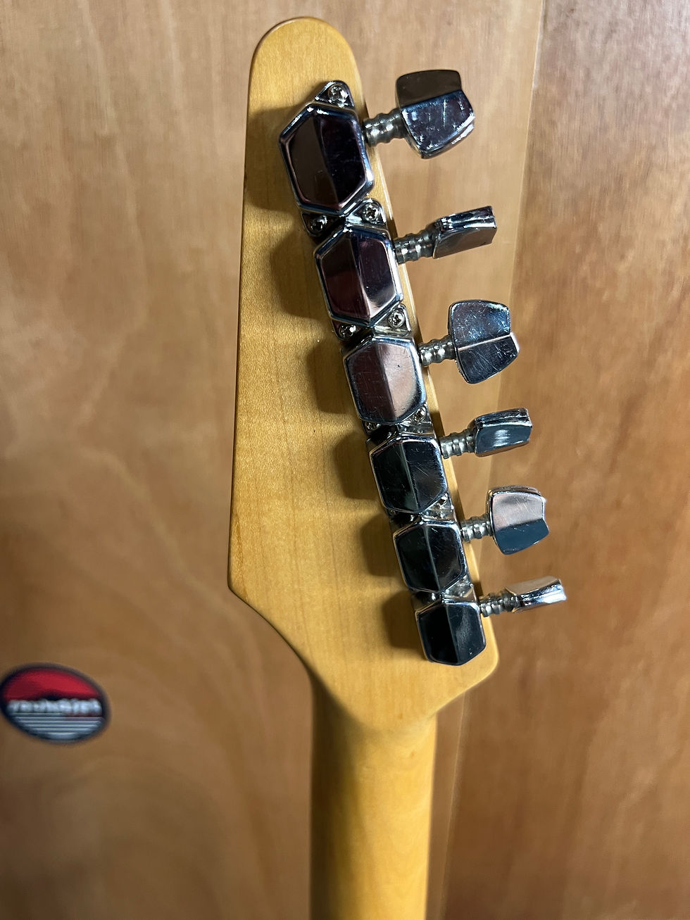 Miniature : 🎸SQUIER KATANA MADE IN JAPAN 1985 – OLYMPIC WHITE