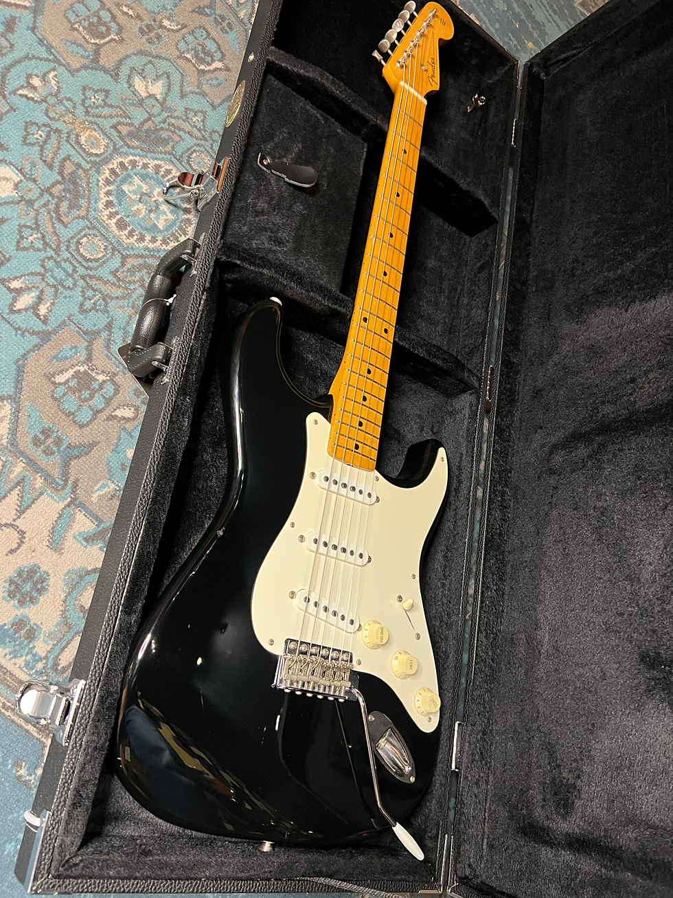 Miniature : 🎸FENDER Stratocaster st-std – look « ’57 reissue » – black (1997-2000)