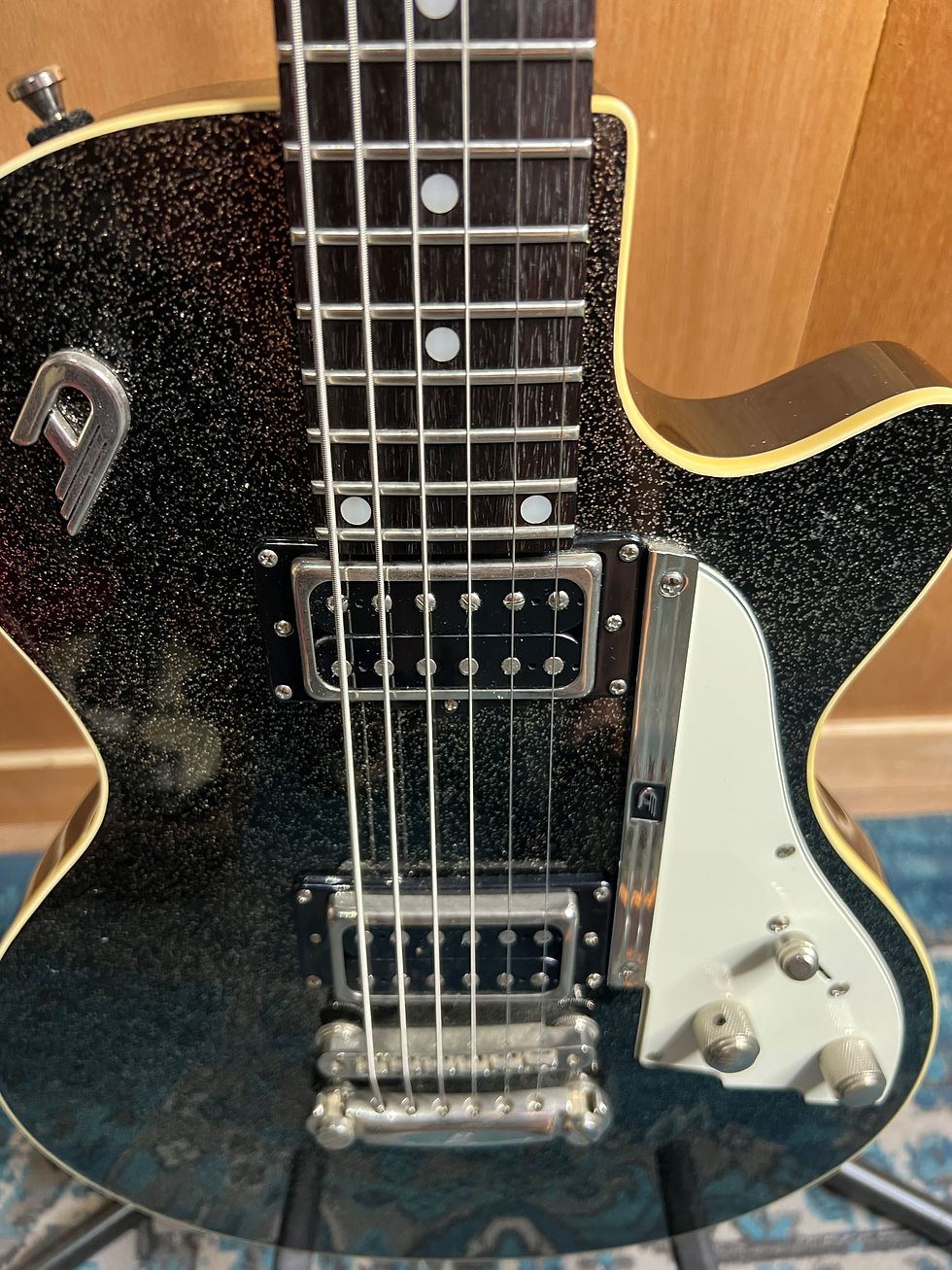 Miniature : DUESENBERG STARPLAYER D6 BARITONE BLACK SPARKLE