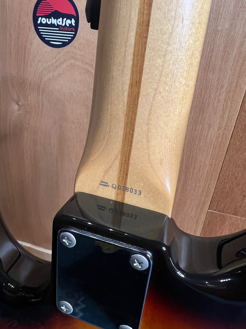 Miniature : ⚡️ FENDER JAZZBASS MIJ 1993 Sunburst - LÉGÈRETÉ EXTRÊME (3.5kg)