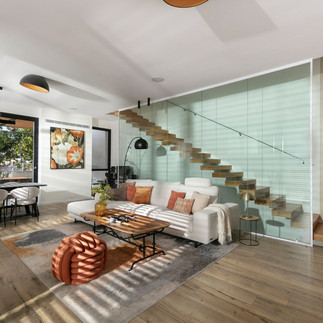 מבט לסלון לפני שיפוץ