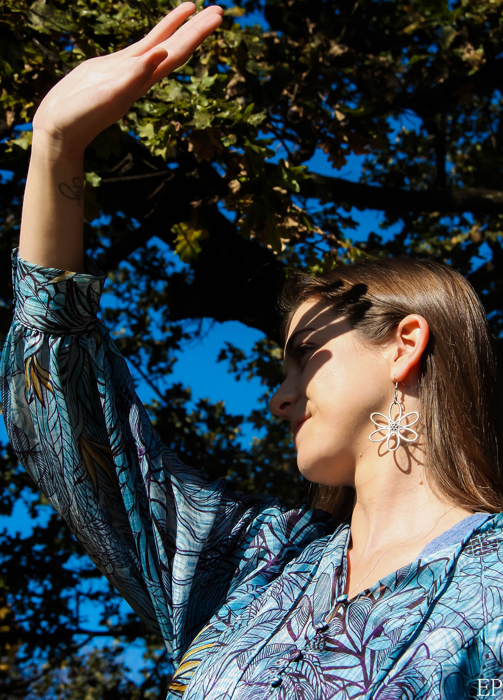 Thumbnail: Large flower