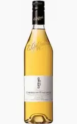בקבוק ליקר אננס קריבי Giffard Caribbean Pineapple Liqueur על רקע יוקרתי