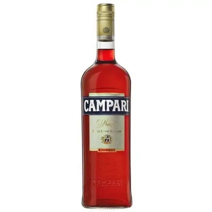 בקבוק Campari – אפריטיף איטלקי ב-The Whisky Embassy.