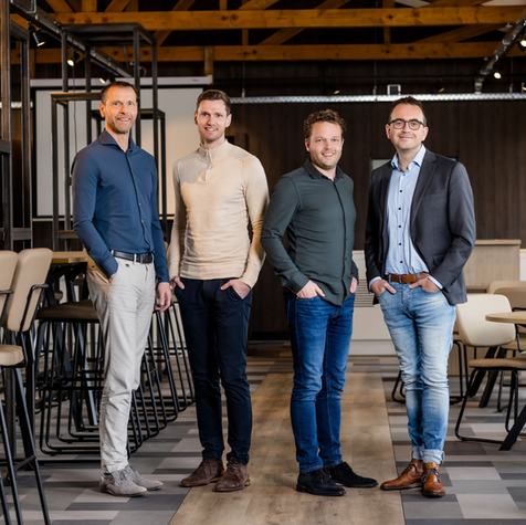 vericon - jasper van der zwan - hardenberg - stijlbewust - visagie - kledinstyling - muah - touch-up visagie - fotoshoot - business shoot - portretfotografie - beeldbank - zakelijke shoot