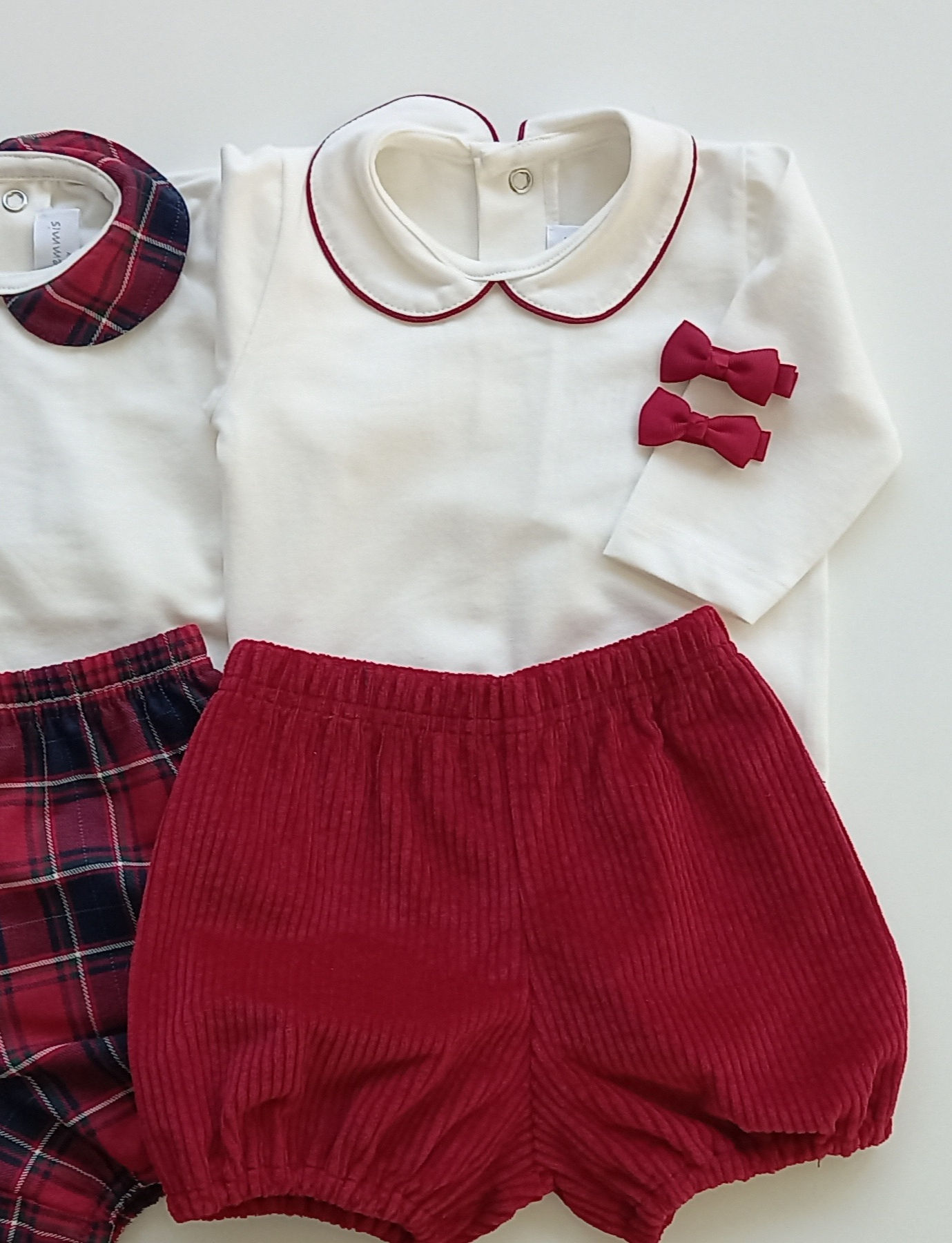 Body maniche lunghe con colletto con bordo rosso