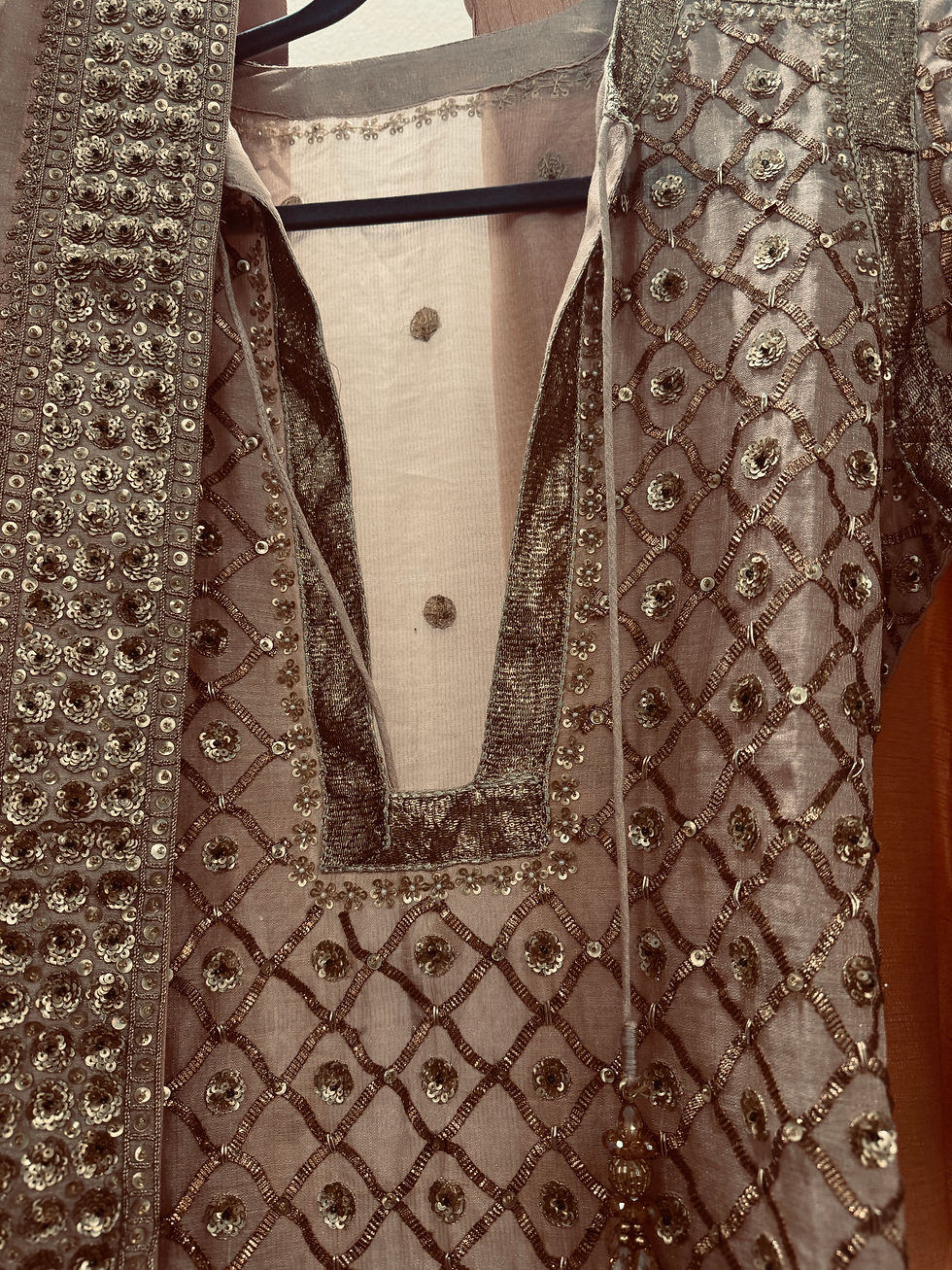 Thumbnail: Tamba embroidered kurta set 