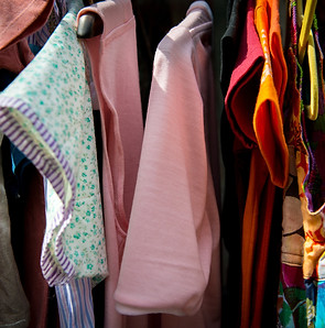 rack-full-of-colorful-dresses-2026-01-07-00-30-30-utc.jpg