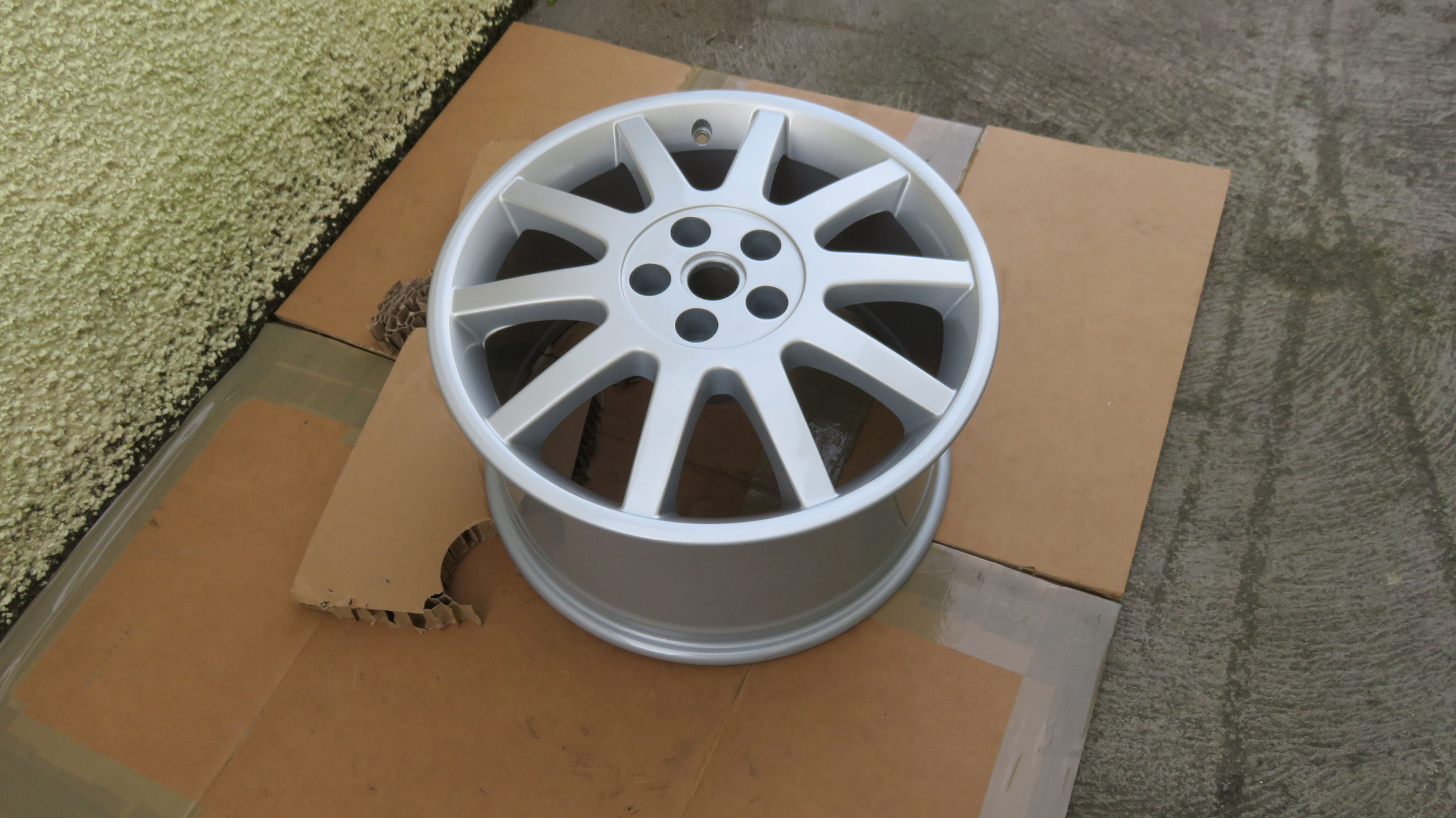 Pair of 3200 front wheels