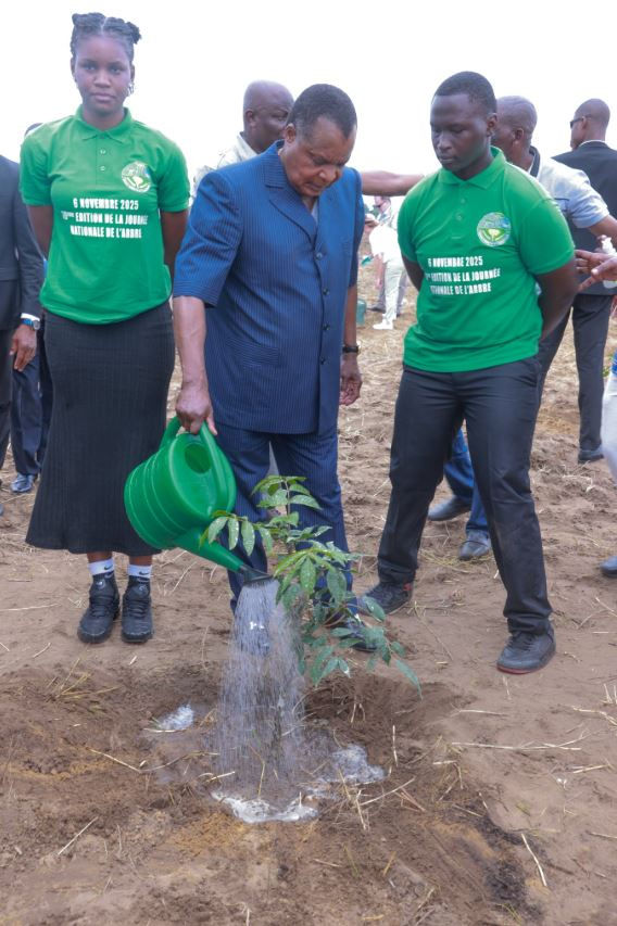 Rodrigue Nguesso. En séjour de travail à Oyo, le président de la République, Denis Sassou N’Guesso, a patronné par anticipation, le 2 novembre, la trente-neuvième édition de la Journée nationale de l’arbre.