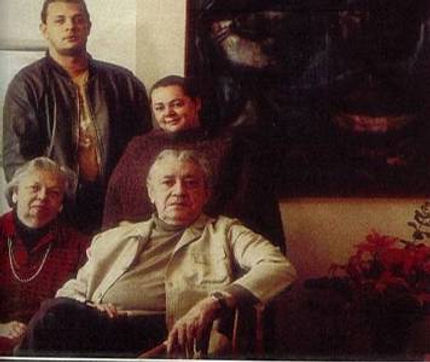 Rojas Herazo, la niña Rochi y sus hijos Patricia y Alfonso en Bogotá (1).JPG