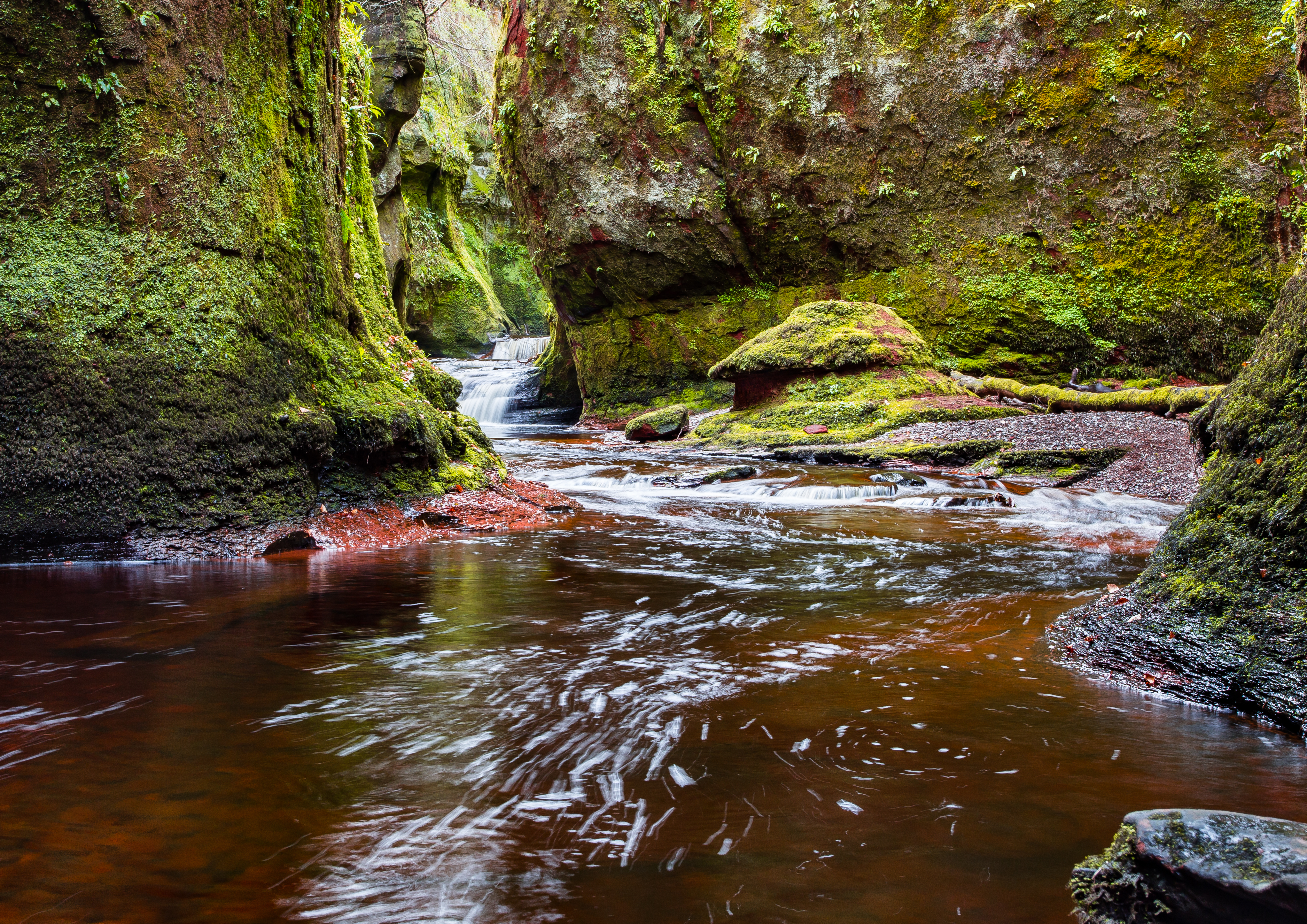 The Devils Pulpit L81