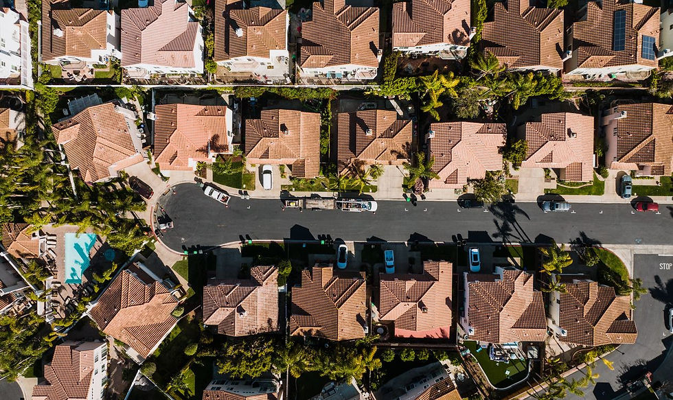 Drohnen ueber Wohnimmobilien 2026: Datenschutz, Recht und Praxis fuer WEG und Vermieter