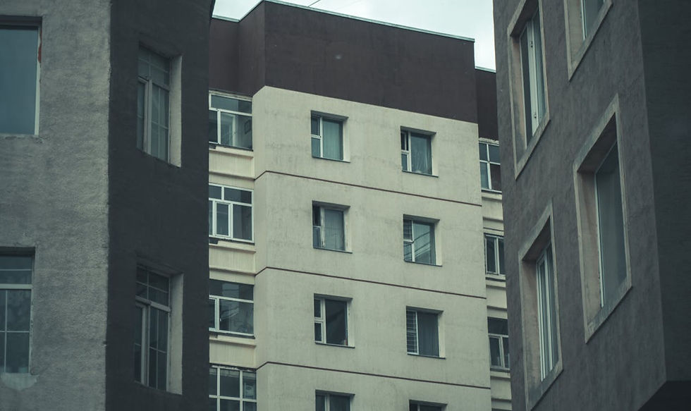 Fassade eines modernisierten Mehrfamilienhauses